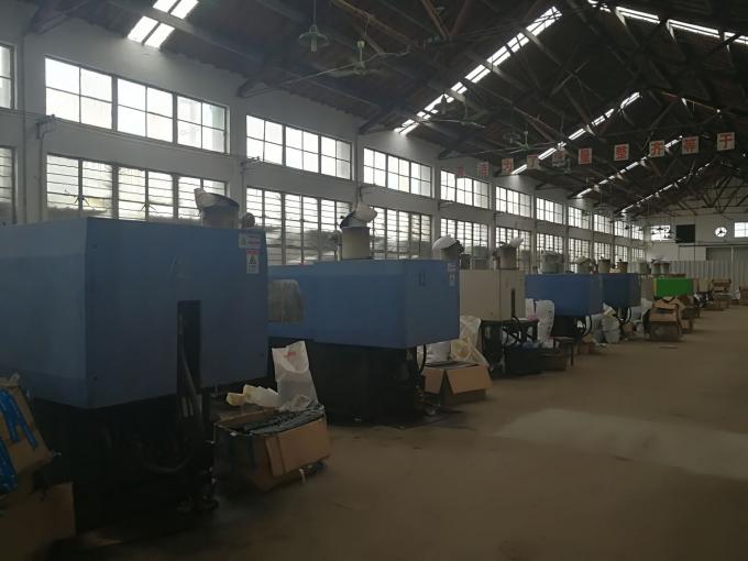 Plastic Corner Casket Hardware Kit 11 Shining Gold Color Delicate Surface